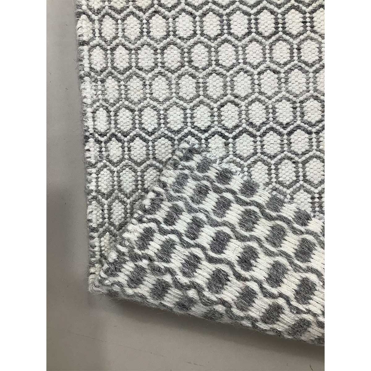 Handcrafted Wool Rug Geometric Design Flat Weave Grey Color (Design FL-041) in London