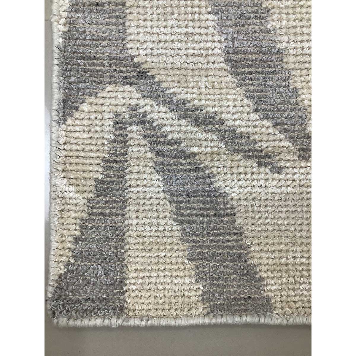 Hand-Knotted Ivory and Grey Geometric Wool Rug – (Design Code HKC-038) in Noida