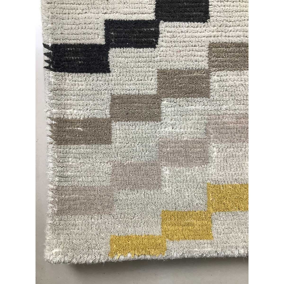 Hand-Tufted Sand and Multicolor Wool Rug with Zero Pile Pattern (Design Code HT-012) in Birmingham