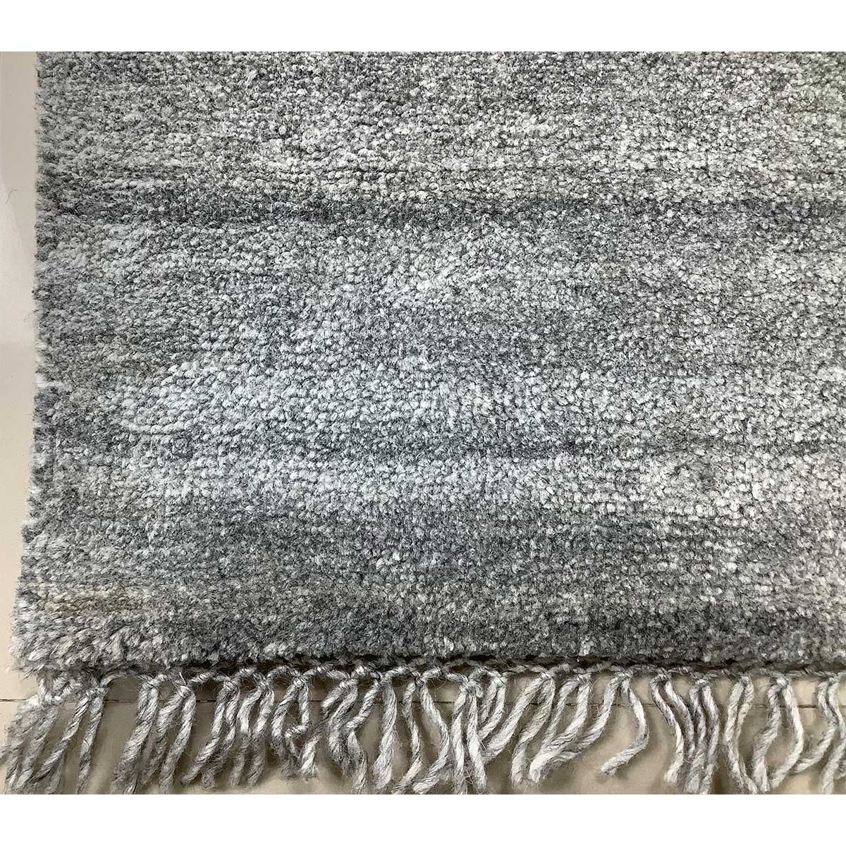 Premium Hand-Tufted Wool Rug in Grey with Cut Pile Pattern (Design Code HT-019) in Noida