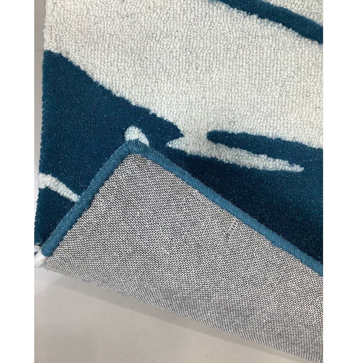 Stylish Hand-Tufted Viscose Rug in Ivorya and Teal with Loop Cut Texture (Design Code HT-024) in Noida