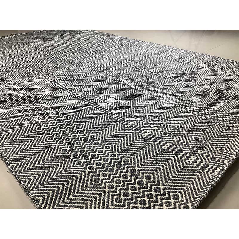 Hand Loom White Black Pet Rug Cut Pile 12mm Pile Height (Design MD-003) in Noida