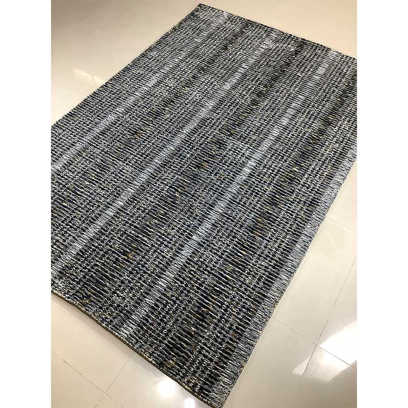 Hand Loom Black White Pet Rug Cut Pile 12mm Pile Height (Design MD-009) in Noida