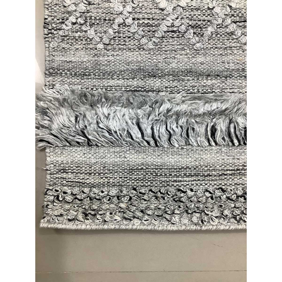 Hand Woven Viscose Rug Grey Beige Color Flat Pile 15mm Pile Height Durable and Stylish (Design OD-002) in Noida