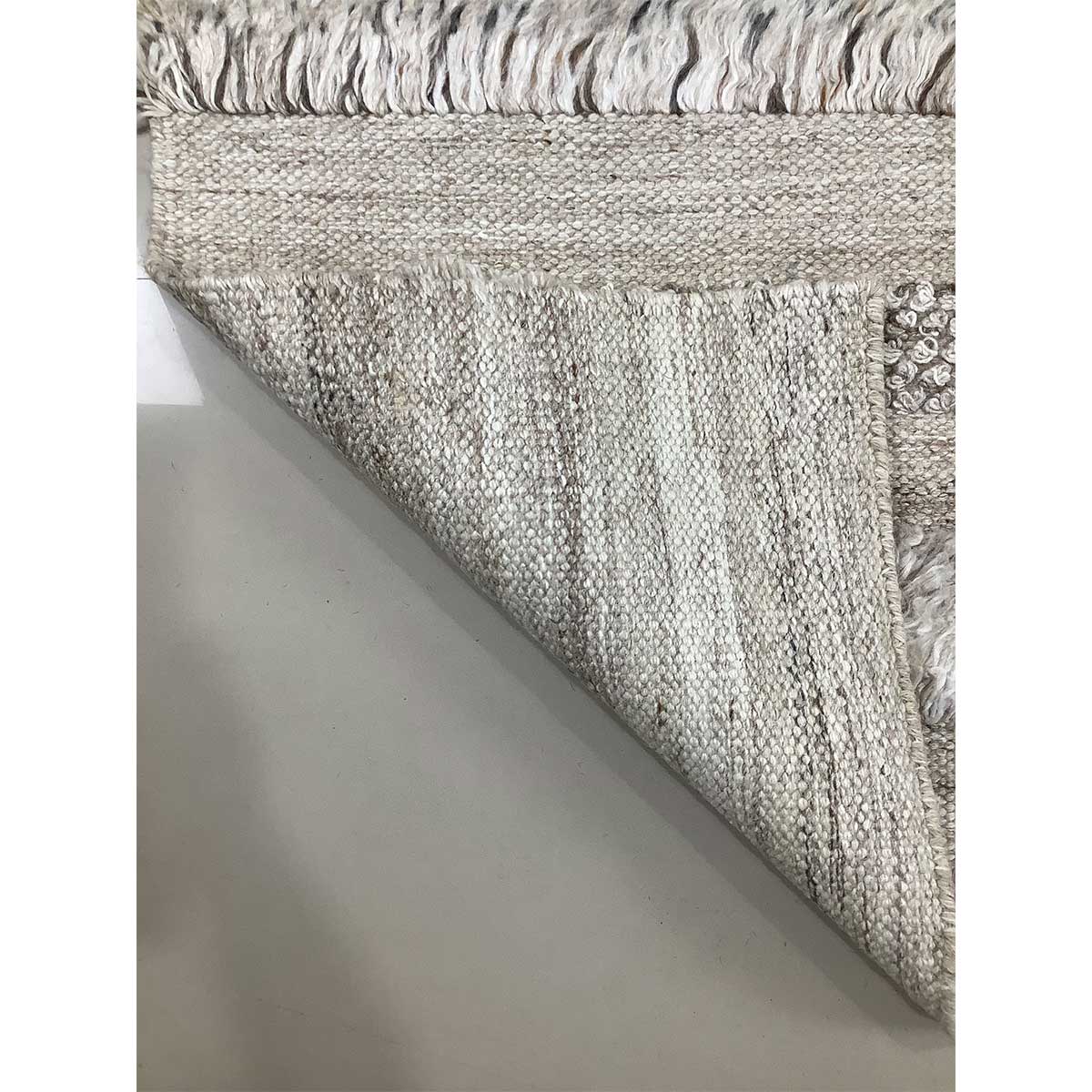 Hand Woven Viscose Rug Grey Beige Color Flat Pile 15mm Pile Height Durable and Stylish (Design OD-002) in Noida