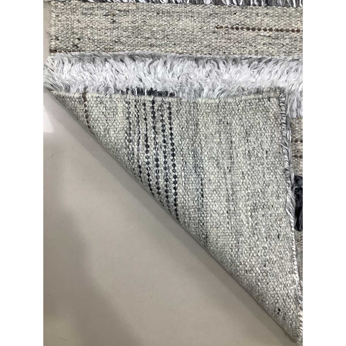 Silver Color Hand Woven Viscose Rug Flat Pile 15mm Pile Height Elegant and Durable (Design OD-005) in Noida