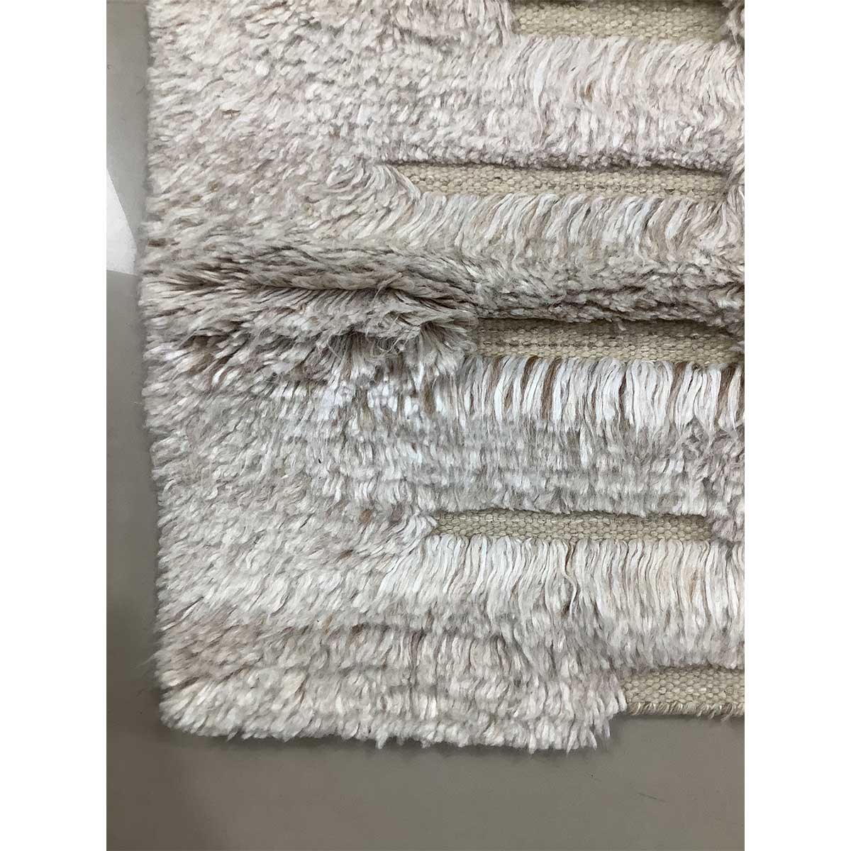 Premium Hand Woven Viscose Rug Silver Color Flat Pile 15mm Pile Height Timeless and Durable (Design OD-029) in Noida