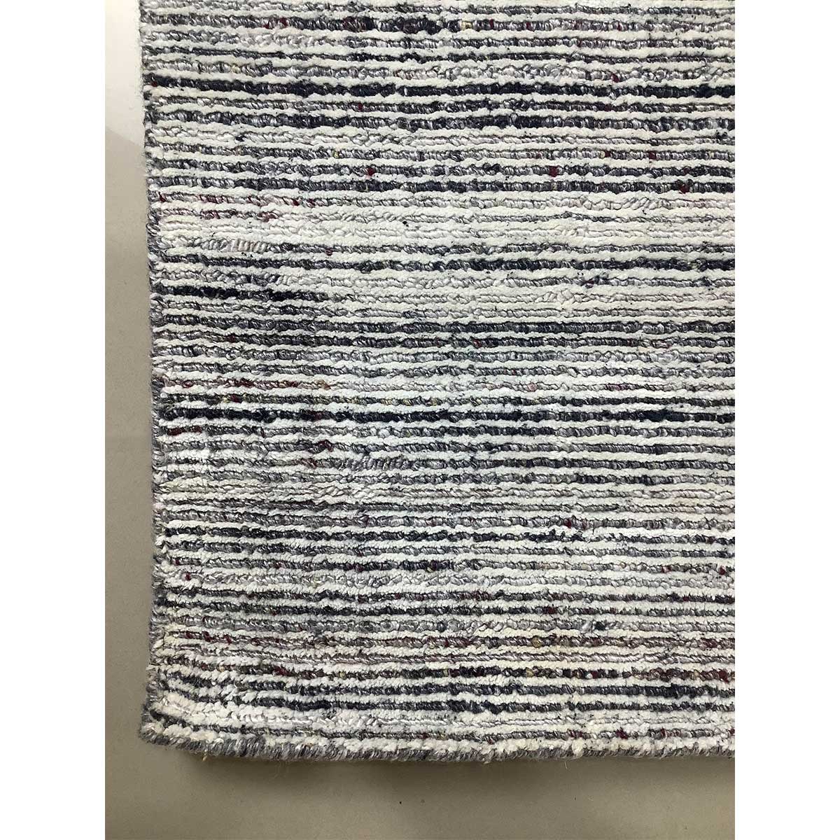 Luxurious Silver Grey Viscose Rug 10mm Loop Cut Pile Hand Loomed Craftsmanship (Design TX-004) in Norway