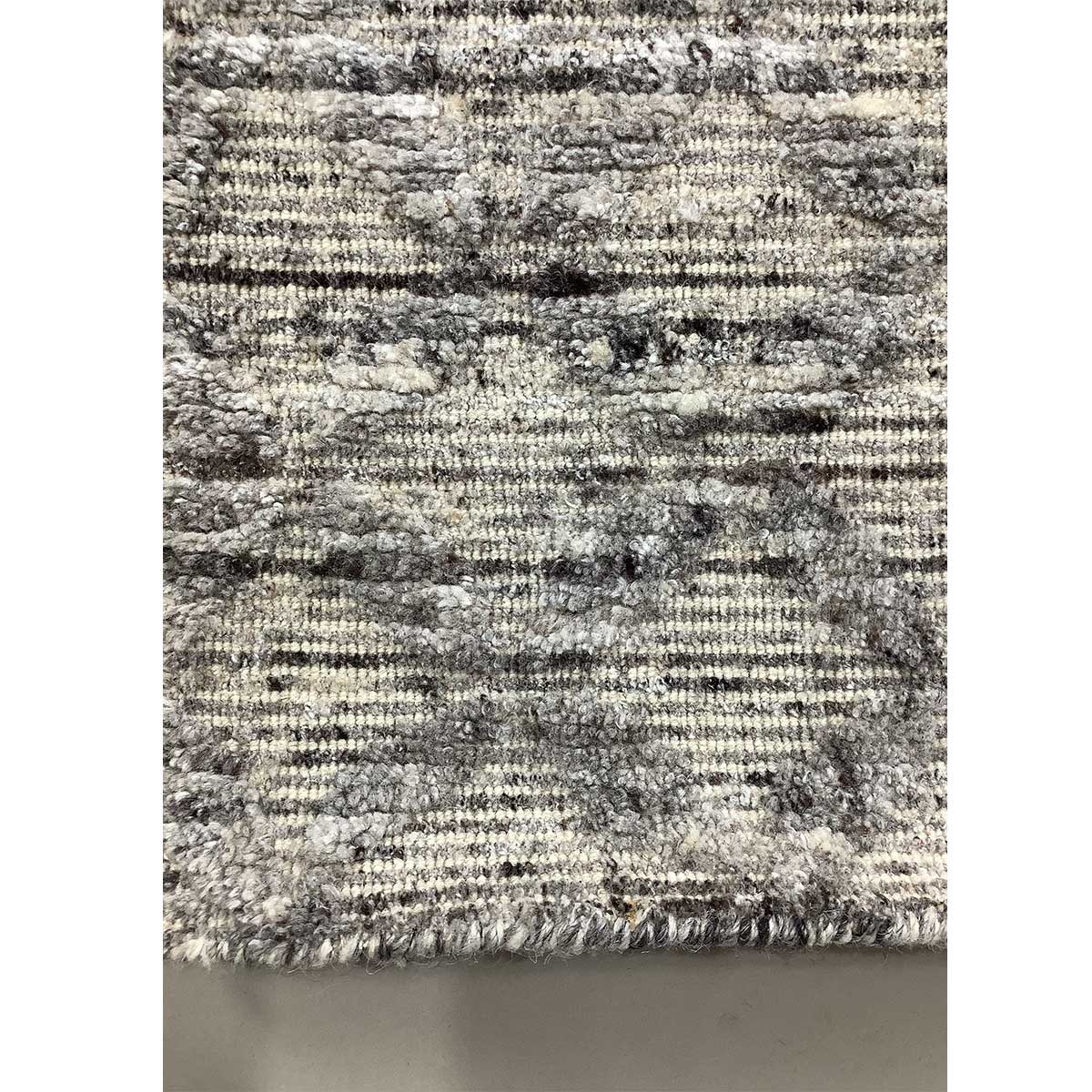 Hand Loom Wool Rug Natural Color 10mm Pile Height Loop Pile Pattern (Design TX-005) in Norway